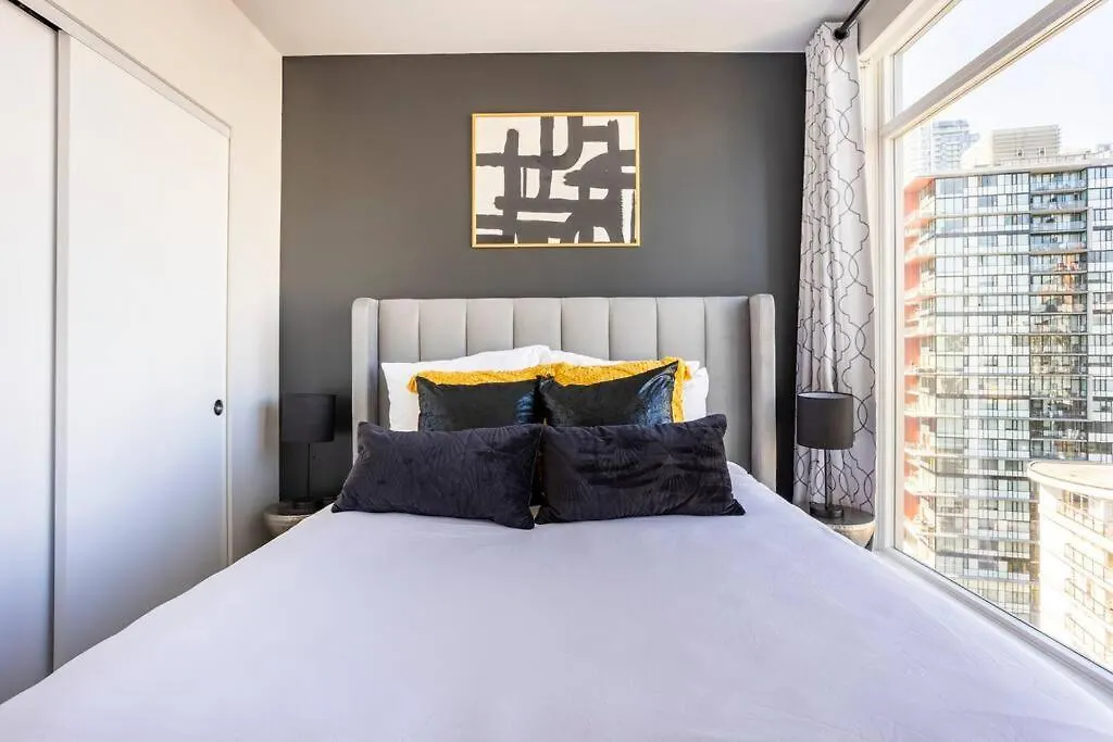 Vancouver Downtown Yaletown Collection Condo קנדה
